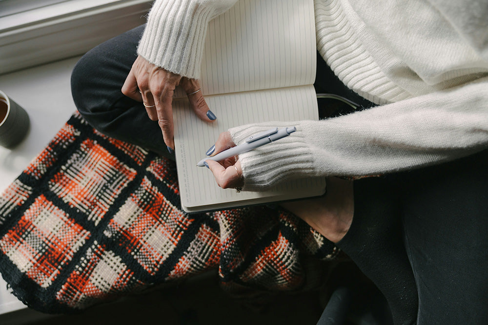 Winter Journal Prompts for Reflection, Wellness, and Growth
